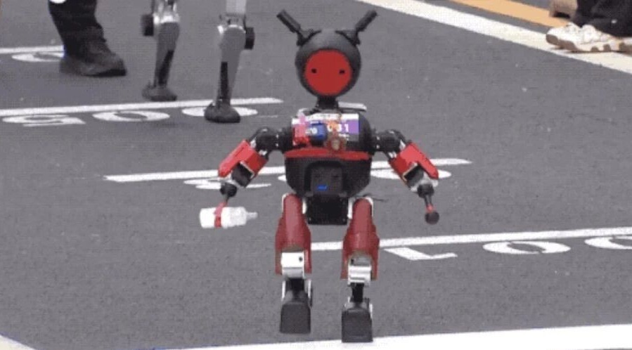 机器人半马2026：萌系垫底笑料集锦