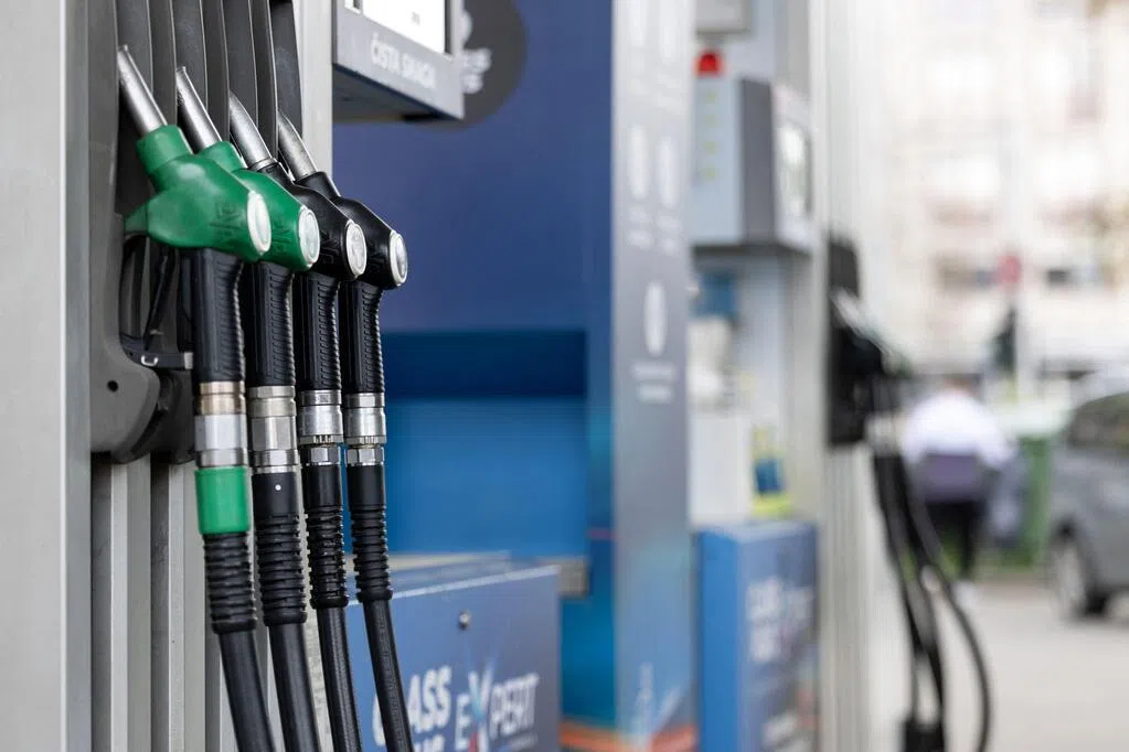 美前总统特朗普呼吁伊朗放开霍尔木兹海峡 石油市场行情震荡不停