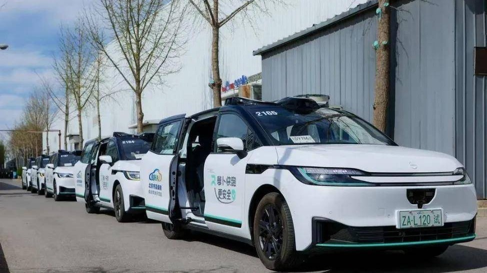 自动驾驶出租车遇技术难题，停滞不前需解决