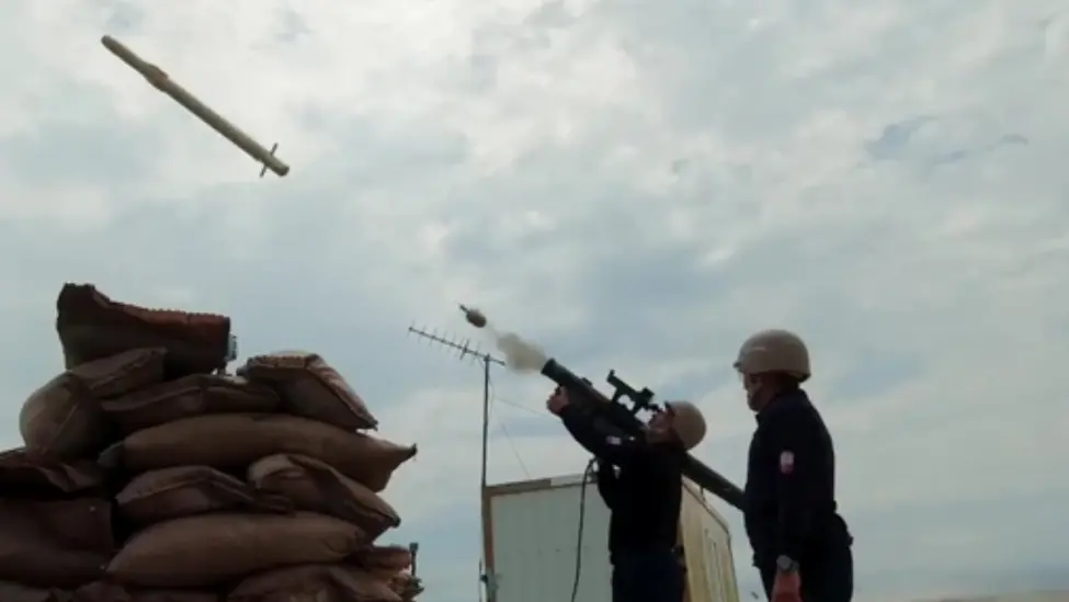 近来一些社交媒体账号称，伊朗近期击落一架美军F-15战机便是用了土耳其生产的单兵便携式防空导弹。