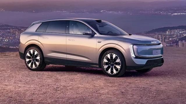 上汽奥迪E7X首批量产车型正式投产，预计4月24日于北京车展展出