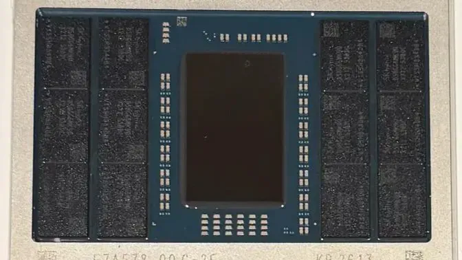 特斯拉成功量产AI5芯片