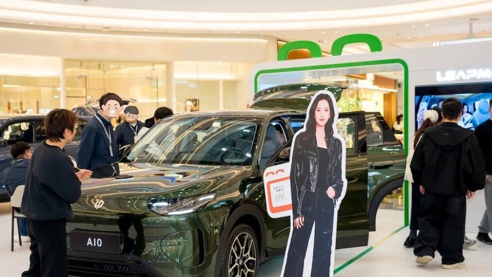 新能源车企销量破纪录:零跑逼近五万,理想紧随其后