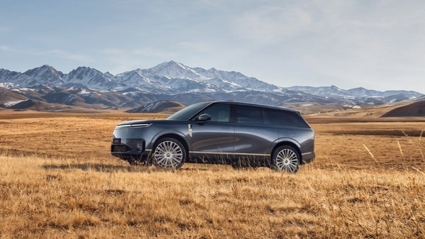 小鹏GX内饰细节曝光：三排均配备独立加热与电动调节功能