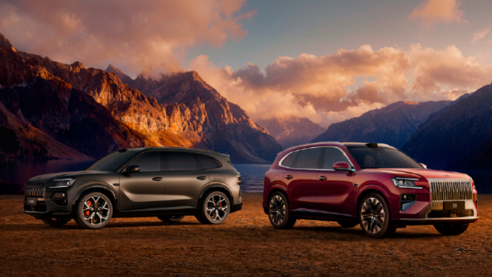 高性能电驱SUV极氪8X登场：三电机版破百仅需2.96秒，售价32.98万元起