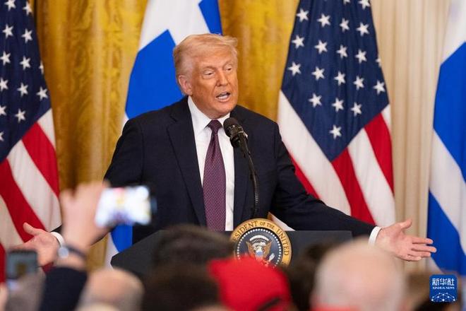 特朗普提议与伊朗“联合管理”霍尔木兹海峡