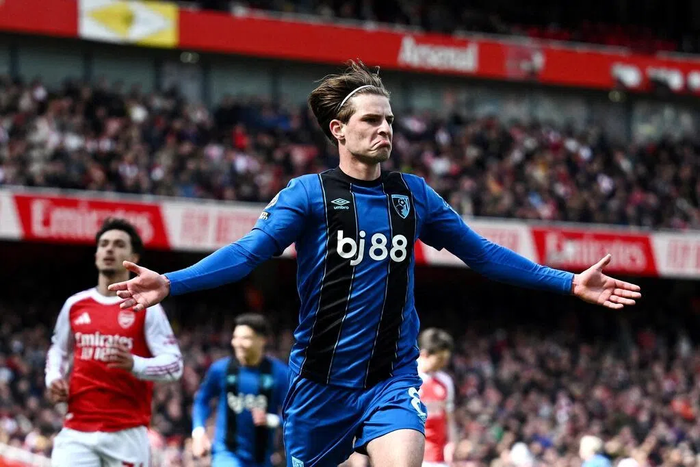 阿申纳主场不敌伯恩茅斯 英超争冠形势再生变数