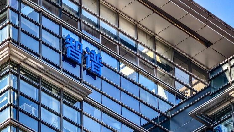 GLM-5.1开源版本领跑业界：自主编程能力突破八小时限制