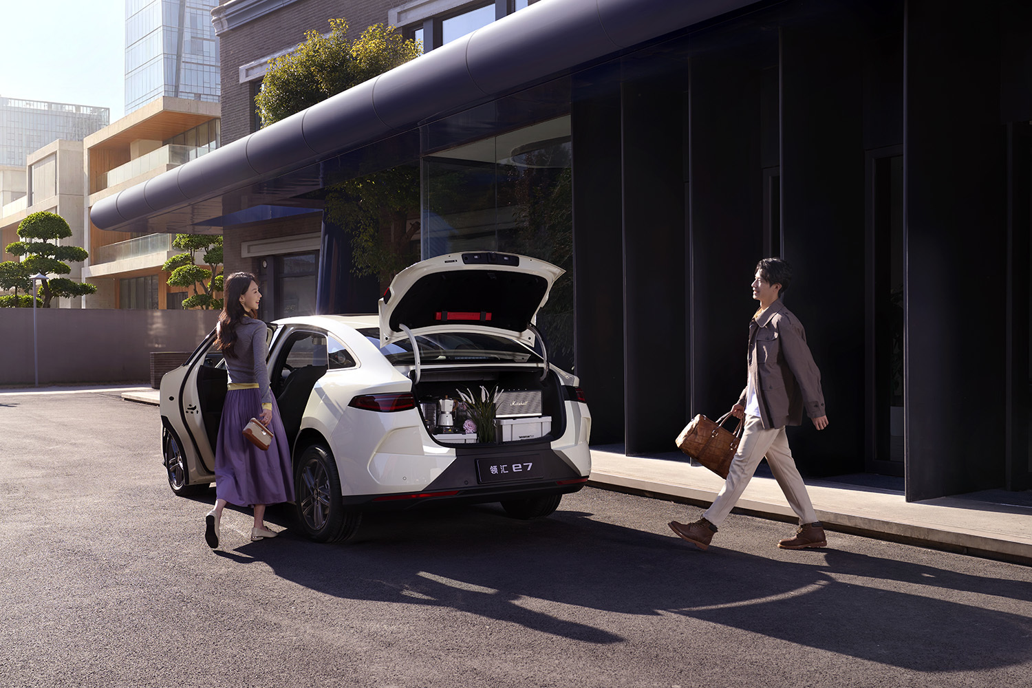 搭载第二代刀片电池和闪充技术 领汇e7上市售价9.58万元起