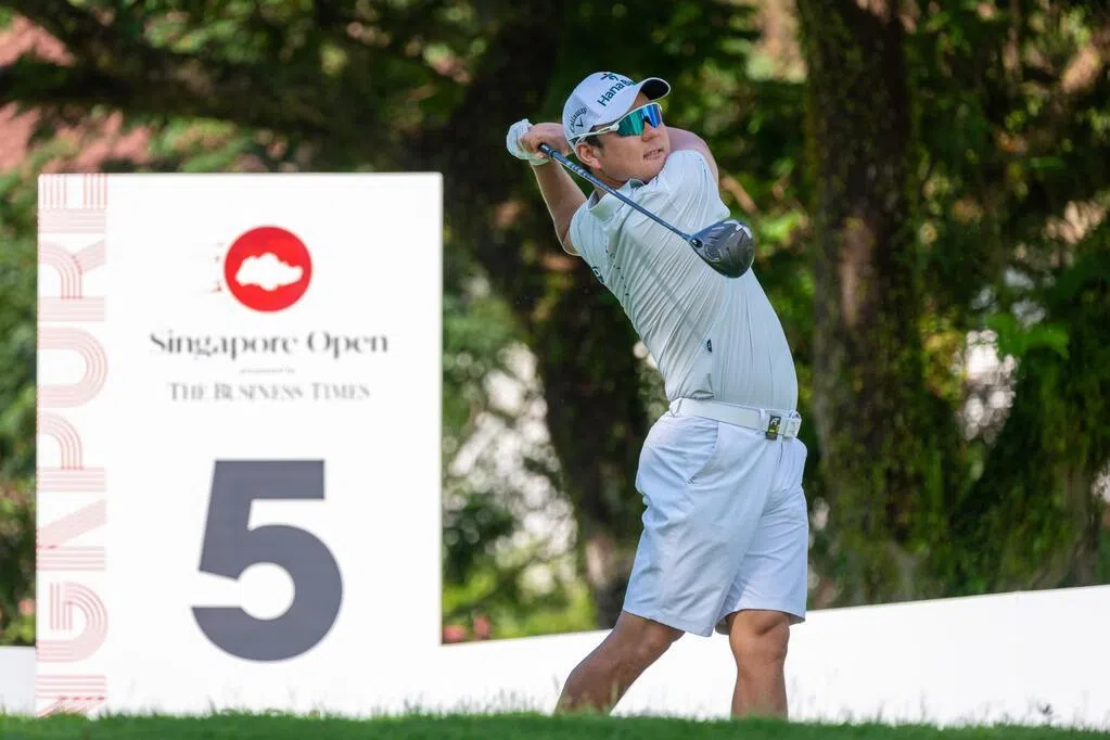 韩国球员咸政宇领先 新加坡高尔夫公开赛次轮 四名本土选手成功晋级