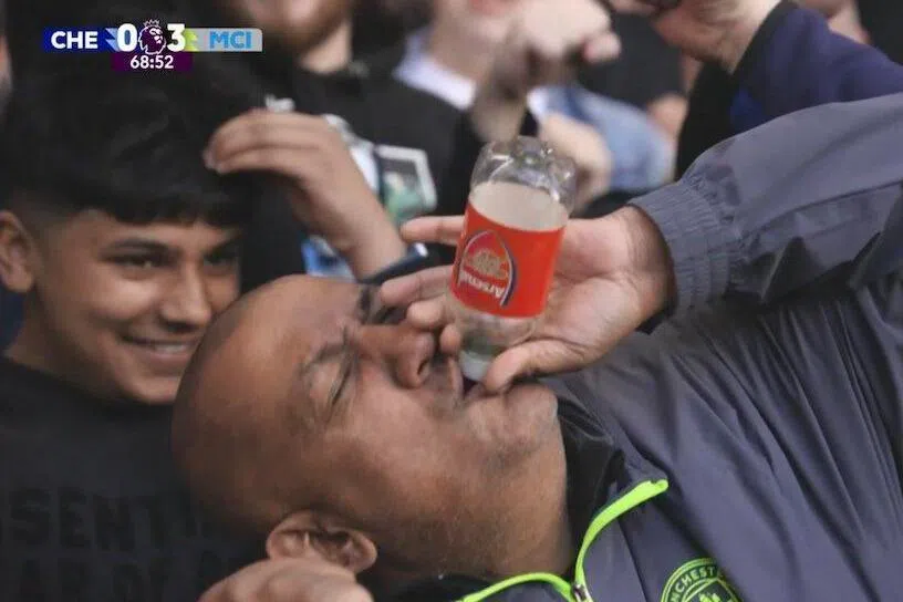 曼城球迷因嘲讽阿森纳表现失利走红网络