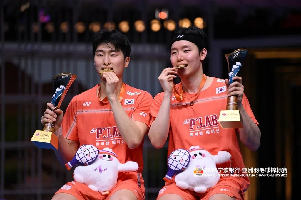 韩国组合金元浩徐承宰问鼎亚锦赛冠军 成为世界排名第一内战赢家