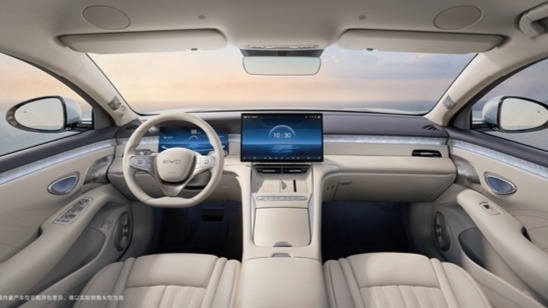 海豹08内饰官图揭晓：比亚迪海洋网旗舰轿车的美学升级
