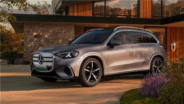 尺寸加长、用上39.1英寸超级大屏 奔驰纯电GLC首发：换800V架构了