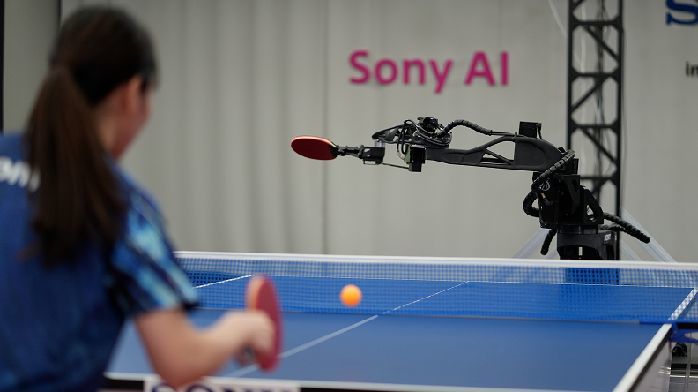 首次战胜顶级人类选手 索尼乒乓球机器人Ace创历史纪录