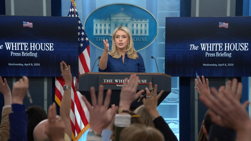 以色列对黎巴嫩发动猛烈袭击 霍尔木兹海峡交通中断