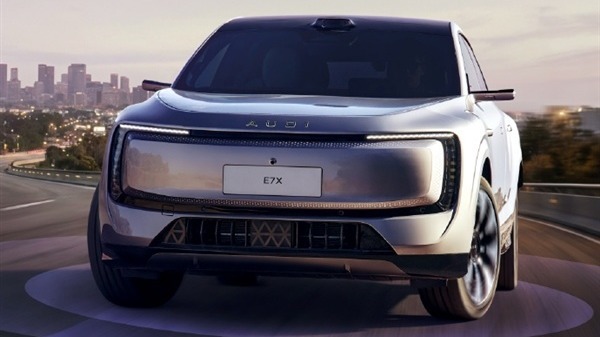 奥迪E7X内饰曝光：顶级牛皮与精湛木质工艺详解