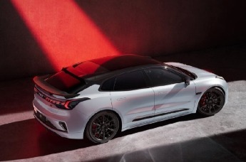 极氪001推出五周年限量版：售价36.5万起，2.91秒加速破百，搭载KW可调减震器