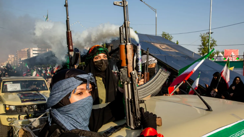 霍尔木兹海峡：伊朗具备类同核武器的战略威慑力