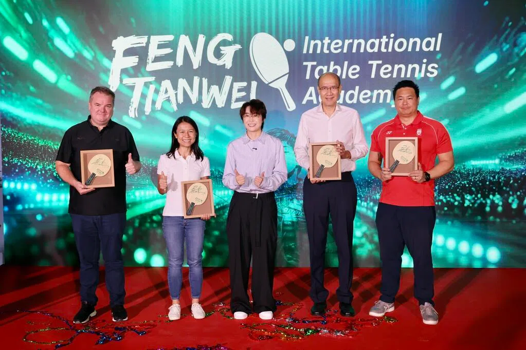 乒坛新星摇篮启动：冯天薇国际乒乓球学院盛大开院