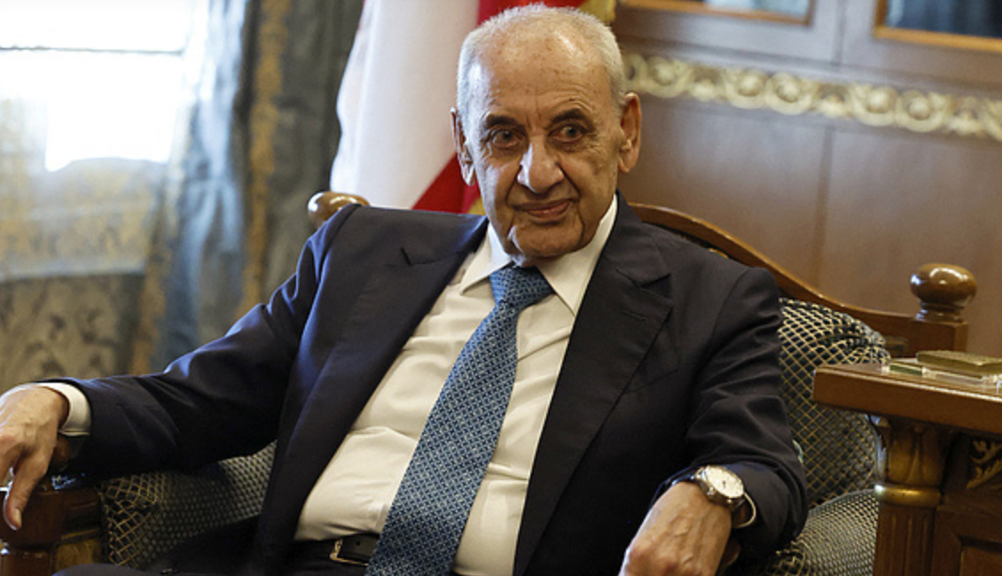 黎巴嫩议会议长贝里表示，他明确反对内乱与安全失控，严禁在首都贝鲁特煽动居民与流离失所者对立，主张武力专属军队与安全部队。将与军方司令鲁道夫・海卡尔持续沟通，调派部队维护首都秩序，严禁任何人以武力激化矛盾。