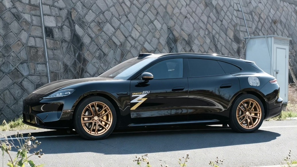 现场揭秘：尚界Z7T顶棚设计引发热议（懂车帝实测）