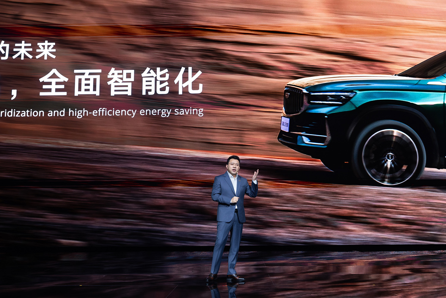 用AI重构混动价值体系 吉利打出一张日系混动接不住的牌