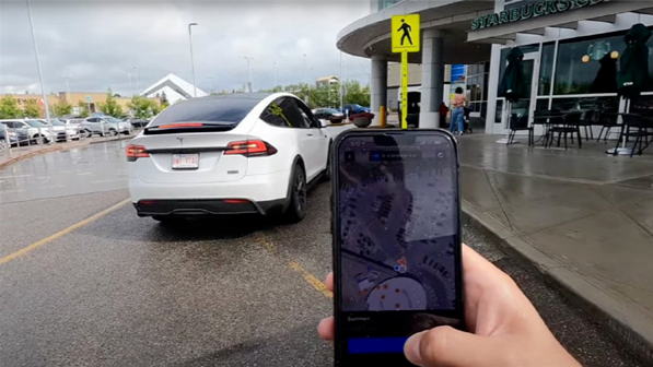 特斯拉智能召唤功能调查因事故率低且影响轻微而被美机构叫停