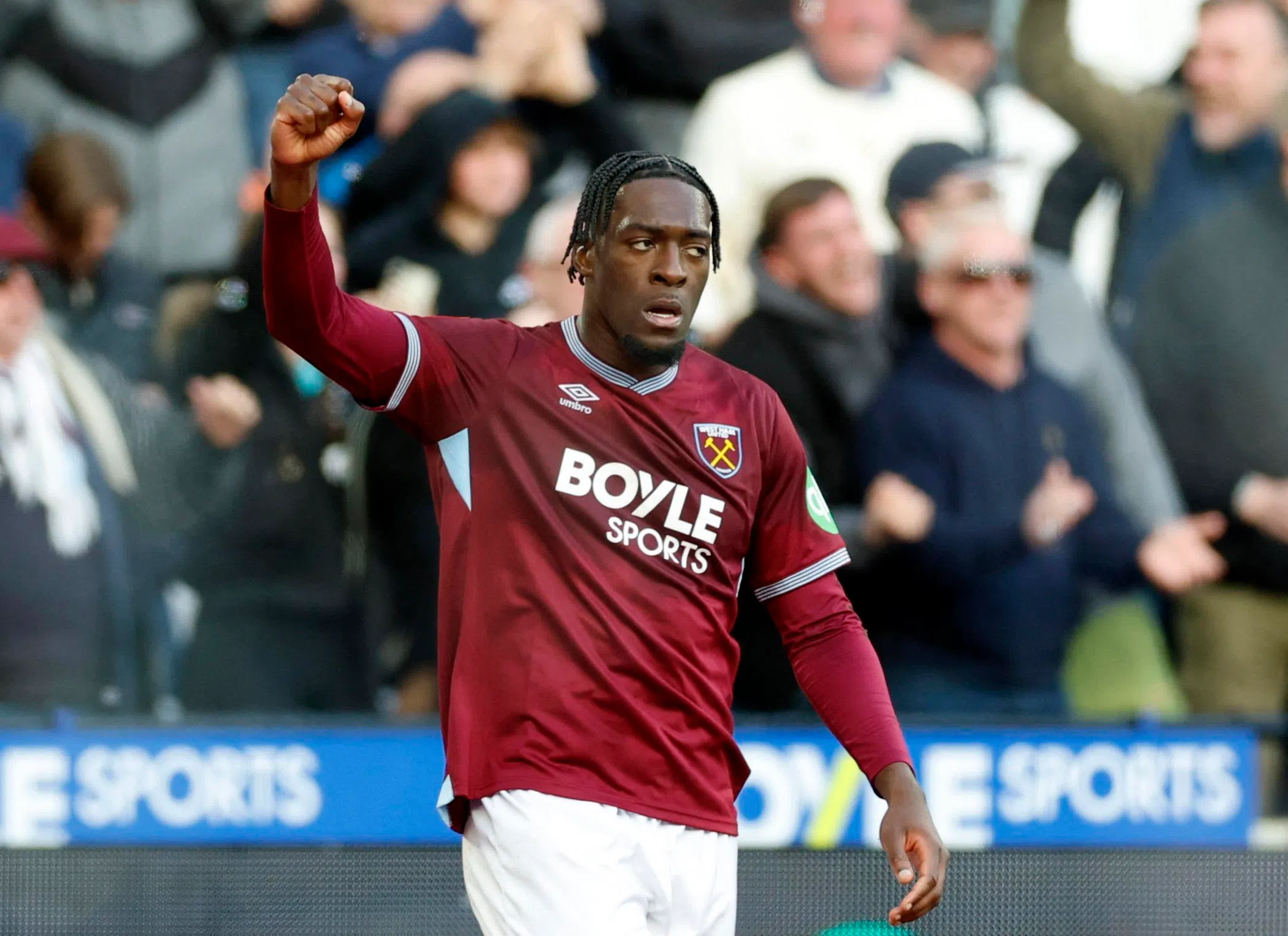 迪萨西在第96分钟破门，助西哈姆在正赛内扳平比分，将比赛拖入加时赛。（路透社）