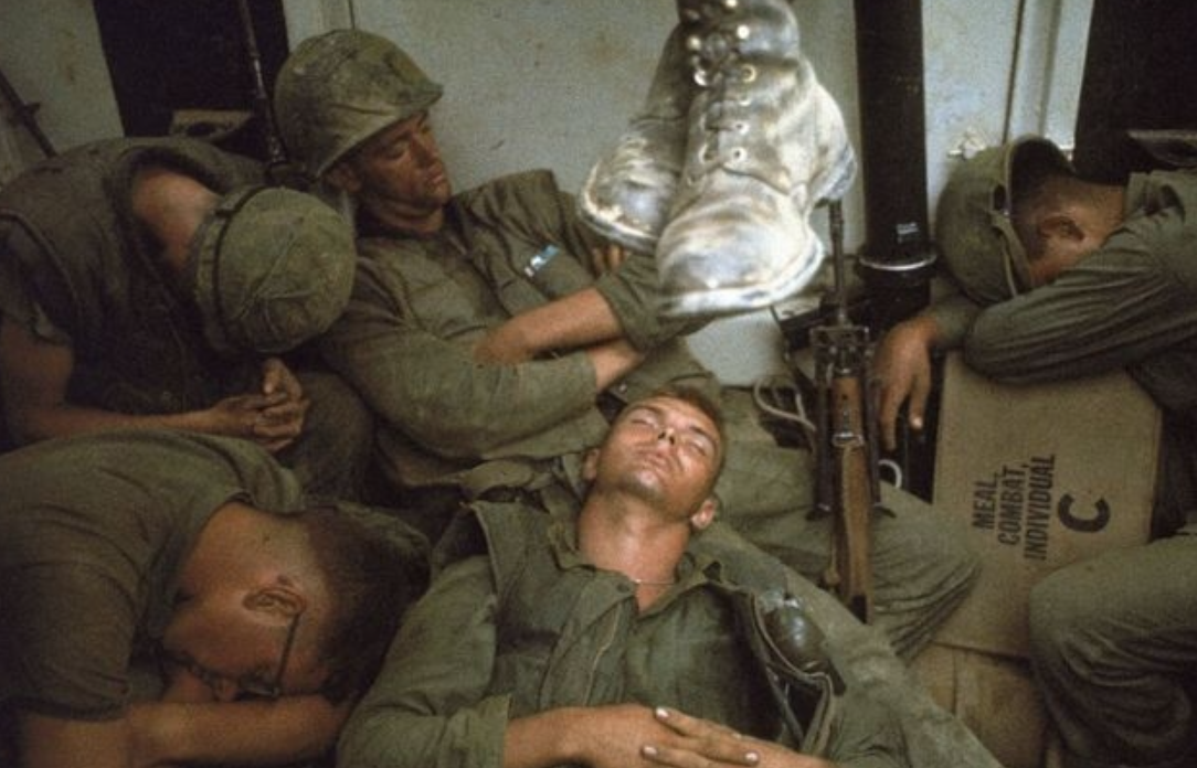 美军退役海军陆战队情报官员科纳布尔说：“这将是一场无限期的行动，这可能要干上20年。我们当初没想过会在阿富汗待20年。没想过在越南、在伊拉克会待那么久。”