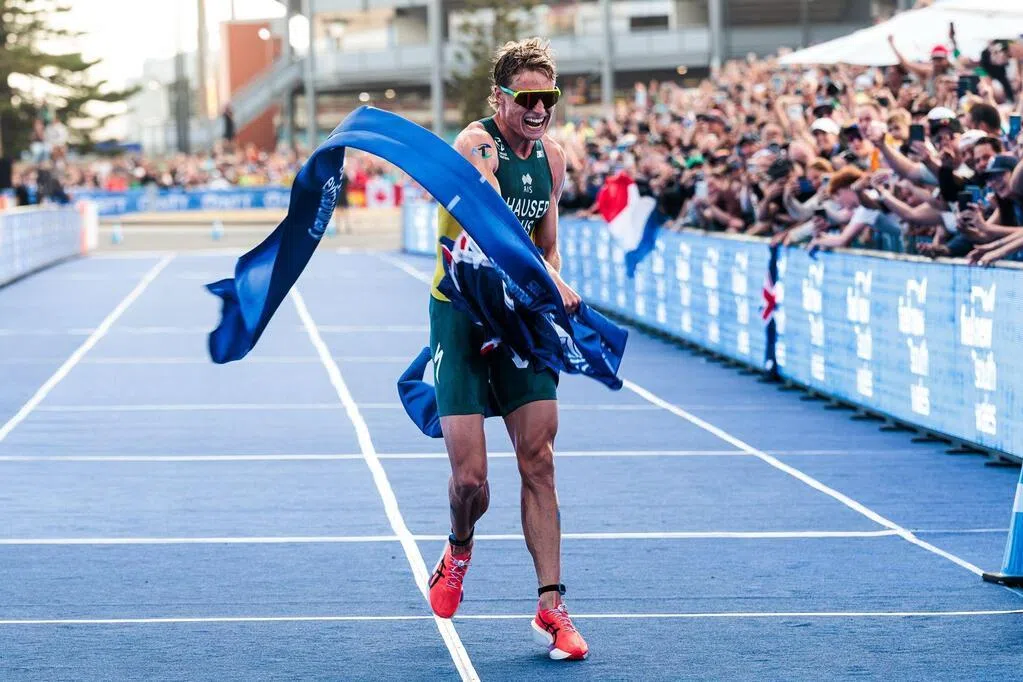 历经车祸与伤风仍赴狮城 豪瑟世界冠军携T100铁人三项首战亮相