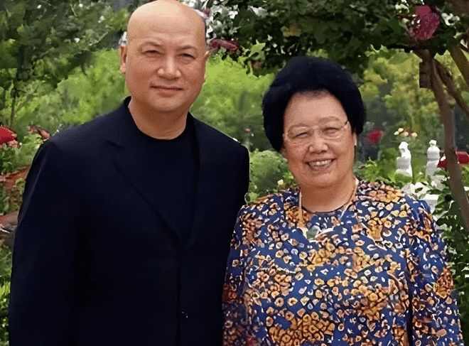 北京侨商会：沉痛悼念深切缅怀陈丽华会长