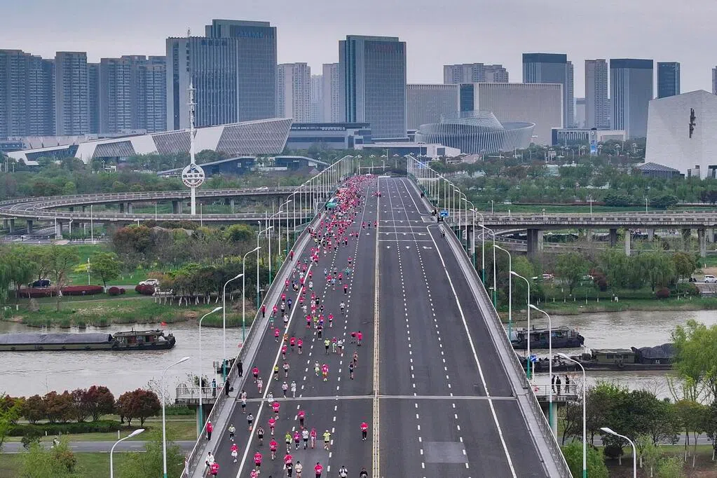 多地利用马拉松热潮推动房地产市场分析显示:体育活动对房产销售的带动作用有限