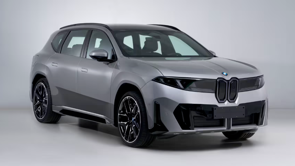 全新长轴距宝马iX3纯电SUV亮相:轴距达3005mm,诠释现代设计理念