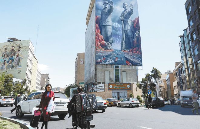 美国在封锁威胁下释出复杂信息回应霍尔木兹海峡局势