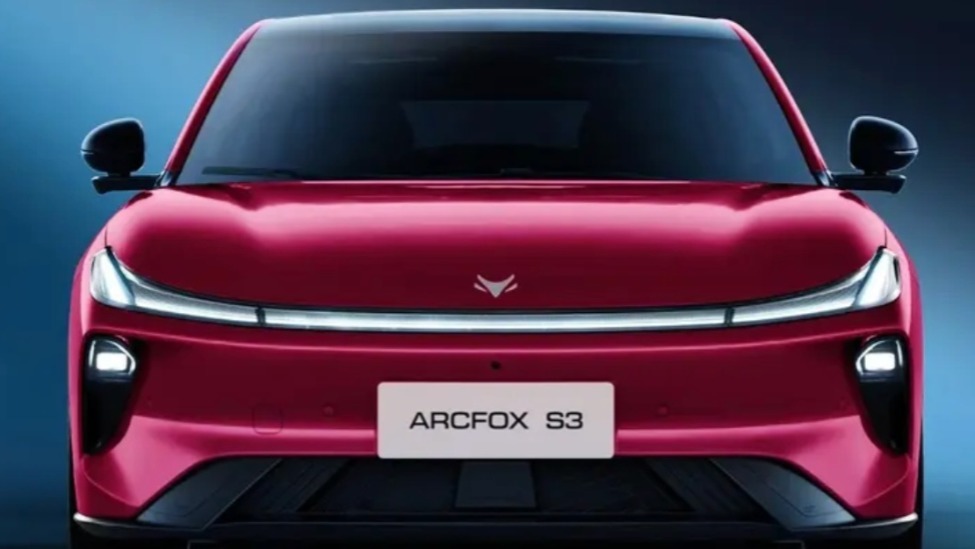 北汽极狐S3官方图片揭晓，预定将在4月24日北京国际车展启动