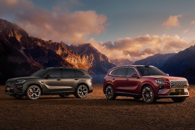 极氪8X震撼登场：首创舱驾合一超级智能系统，首发价低至32.98万元