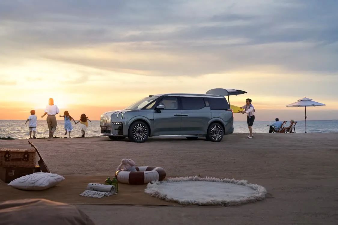 爆料称极氪将于2026北京车展推出极氪009家庭版