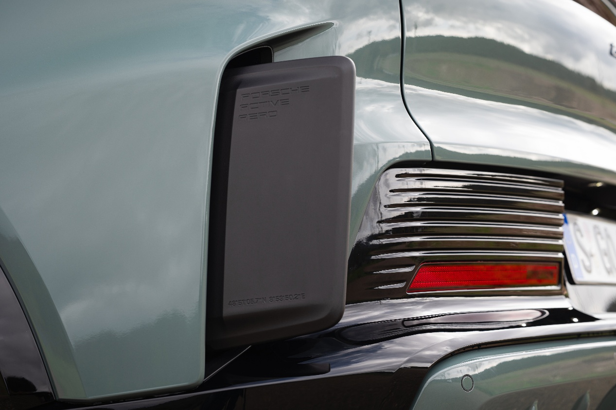 全新的主动空气动力侧翼