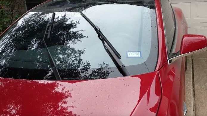 特斯拉自动雨刮功能重大革新,引入物理感知技术改善用户体验