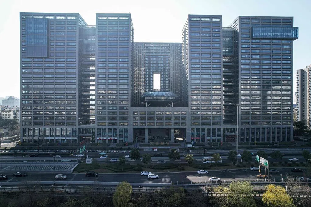 穆迪时隔两年多 将中国信用评级展望上调为稳定