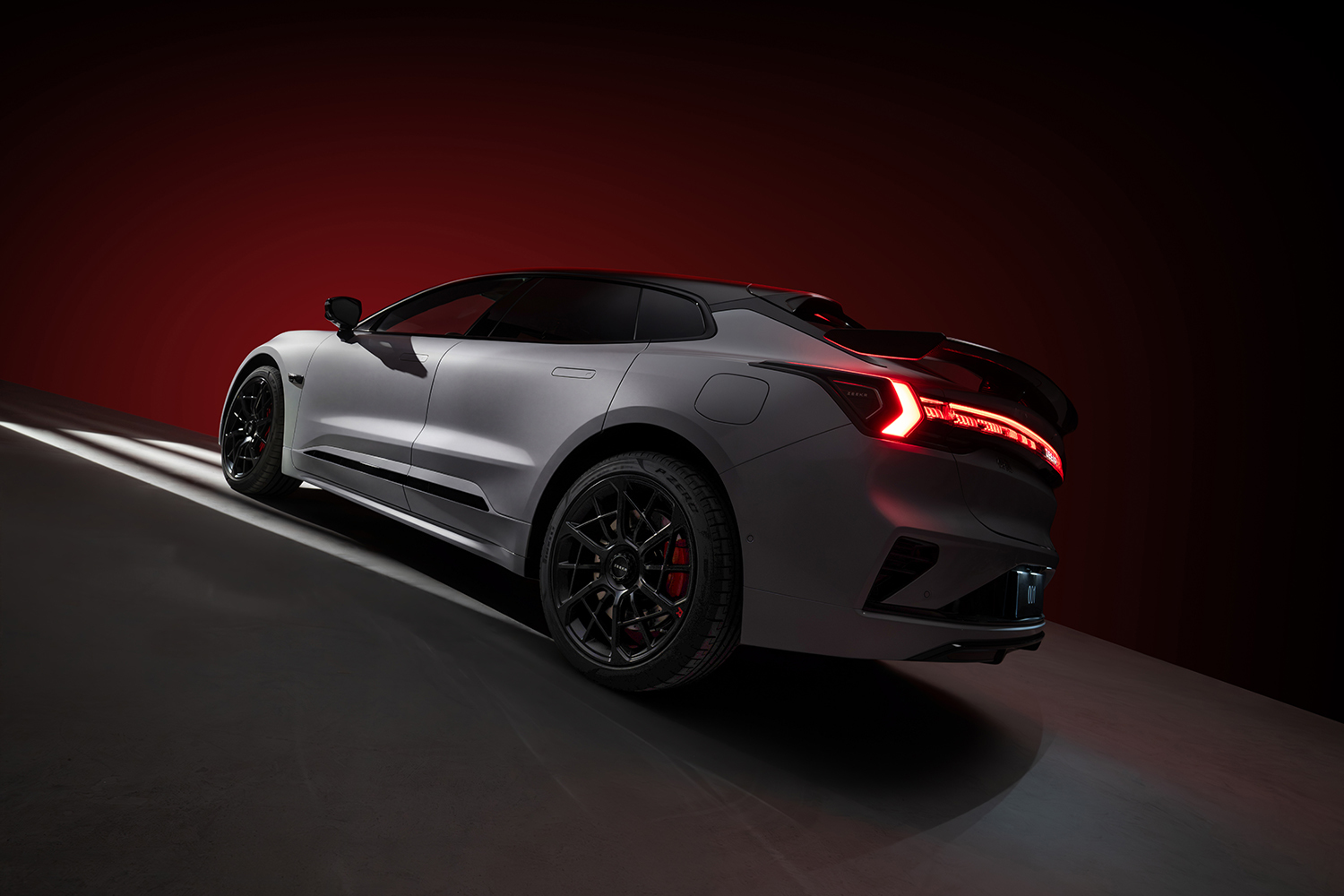 新款极氪007/007GT限时权益价19.39万元起 极氪001五周年纪念版限量发售