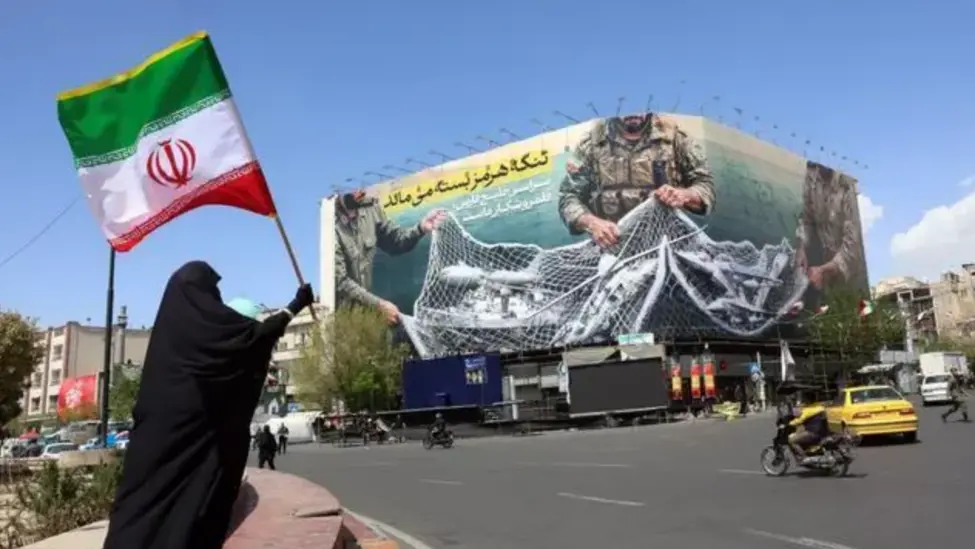 穆杰塔巴表示，伊朗将在谈判桌和战场上推进既定目标，“彻底战胜敌人”。