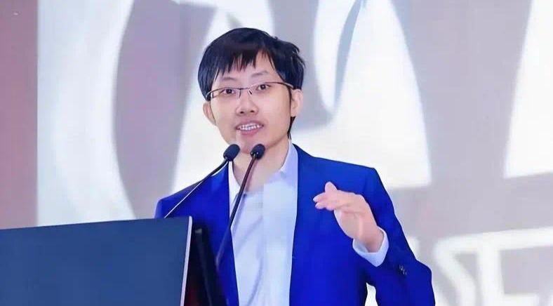 梁文锋为什么需要700亿?
