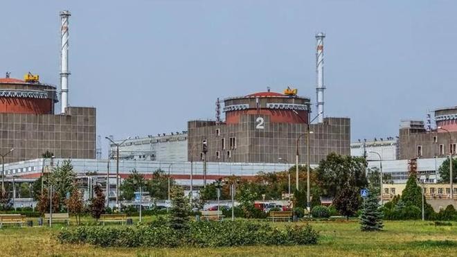 扎波罗热核电站遭乌军袭击 两名工作人员受伤