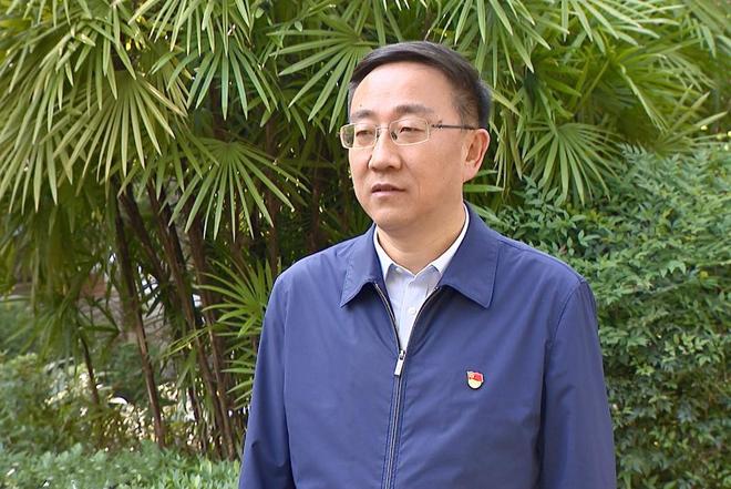 重庆市政府党组成员、市公安局局长张安疆同志因病去世