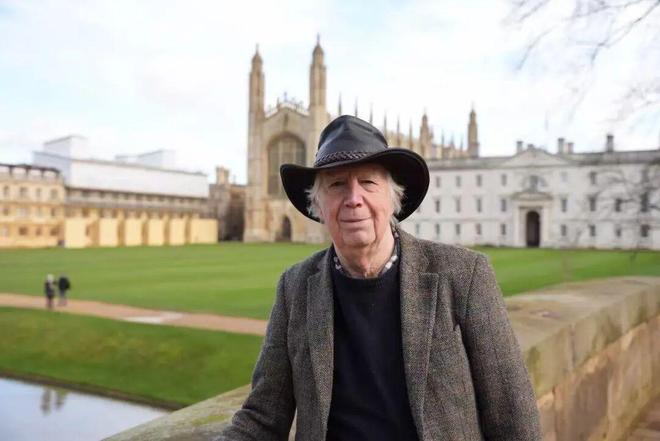 “过去一个月，涨粉第一是艾伦，第二是帕梅拉”：85岁英国老教授，如何走红中国社交媒体？