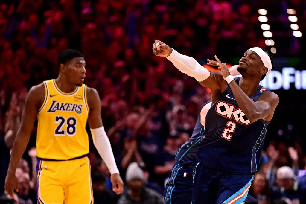 NBA东西部头名扩大次轮优势 活塞再胜骑士雷霆保持不败