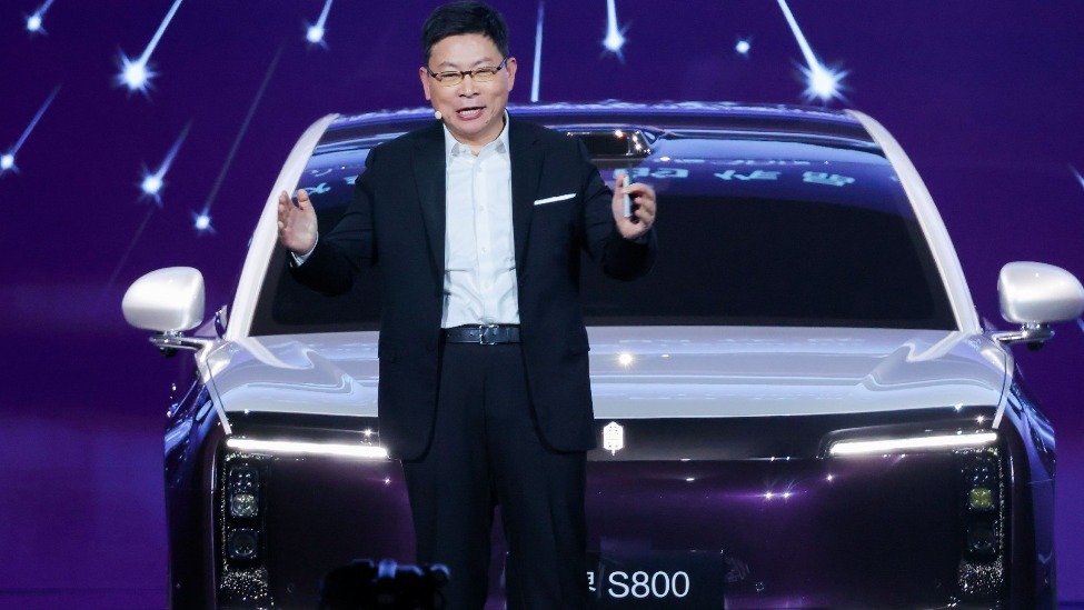 华为余承东剧透:尊界百万级MPV、高定S800都会亮相粤港澳车展