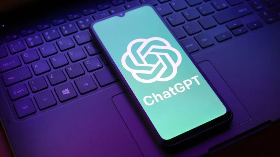 3月美国桌面端AI排名：ChatGPT第一，Claude增幅最大